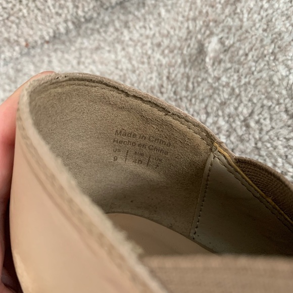 Size 9 Aldo chunky heel, open toed shoes - Picture 5 of 6